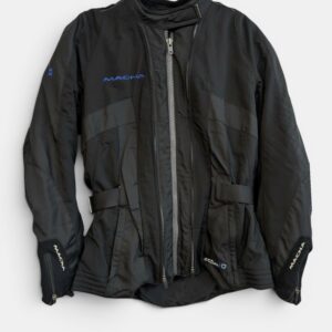 Kurtka motocyklowa MACNA Worldwide DXL – komplet ochraniaczy, czarna